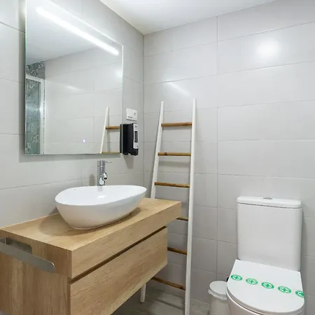 Coloma & Palo Beach By Ele Apartments Malaga Exterior photo